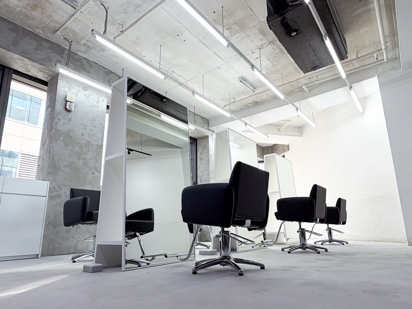 Assort Hong Kong — salon interior